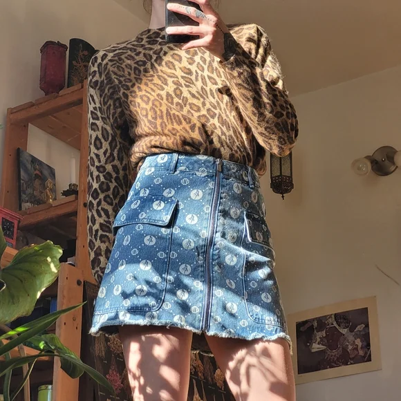 Sailor Moon x Maje - Jimoon Monogram-Print High-Waisted Denim Mini Skirt - 25" - Picture 4 of 7